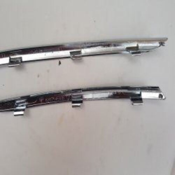 OEK 620723341R Ön Panjur Çıtası Takım Clio IV Krom 620723341R 