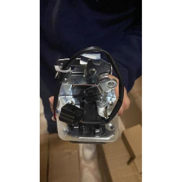 Zenon RN4451 Sürgülü Kapı Kilidi İç Sağ Renault Master III 825020011R