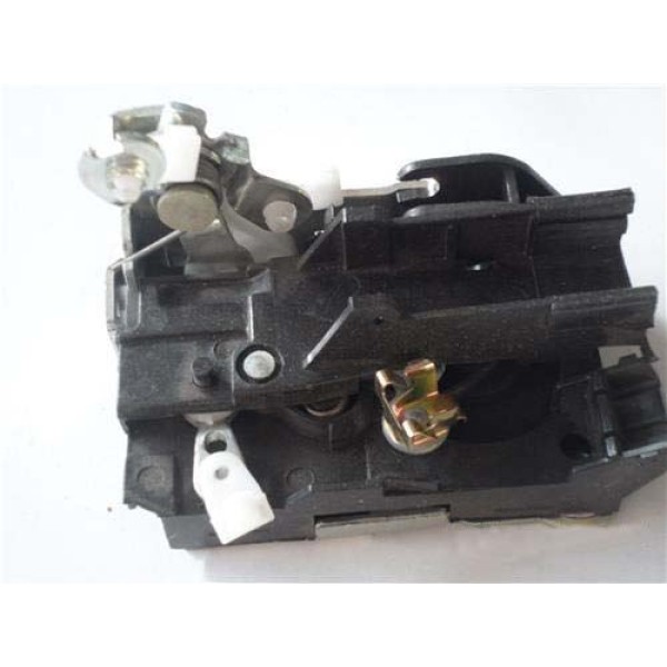 EGE KARAYEL 153 Kapı Kilidi Ön Motorsuz Sağ Master