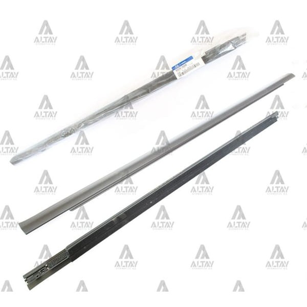 MOBIS 822202S000 Cam Sıyırıcı Ix-35 10-15 Ön Kapı Dış Sağ 