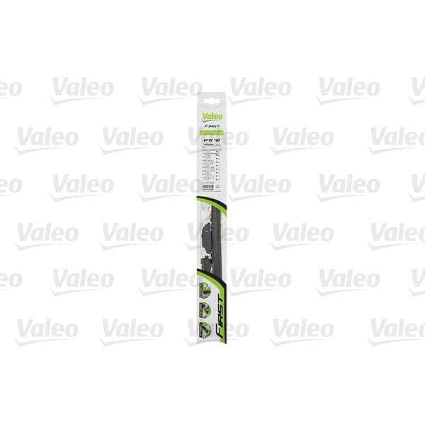 VALEO 133802 Silecek Süpürgesi 40Cm X1 Muz Tipi Fırst 4 Aparatlı Multıconnectıon Ünıversal Vfb40