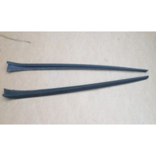 GKL 290078 Cam Su Oluk Çıtası Sağ Passat 15-