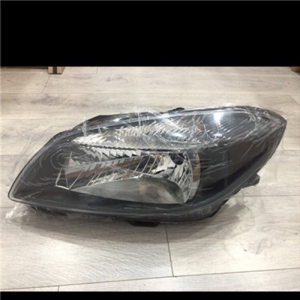 GKL 294313 Ön Far Komple Mercekli Siyah R Fabia-Roomstar 11-15